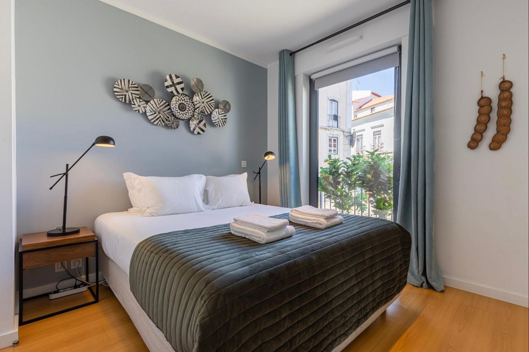 Lovelystay - Breathtaking Panorama - Luxurious Penthouse! Лиссабон Экстерьер фото